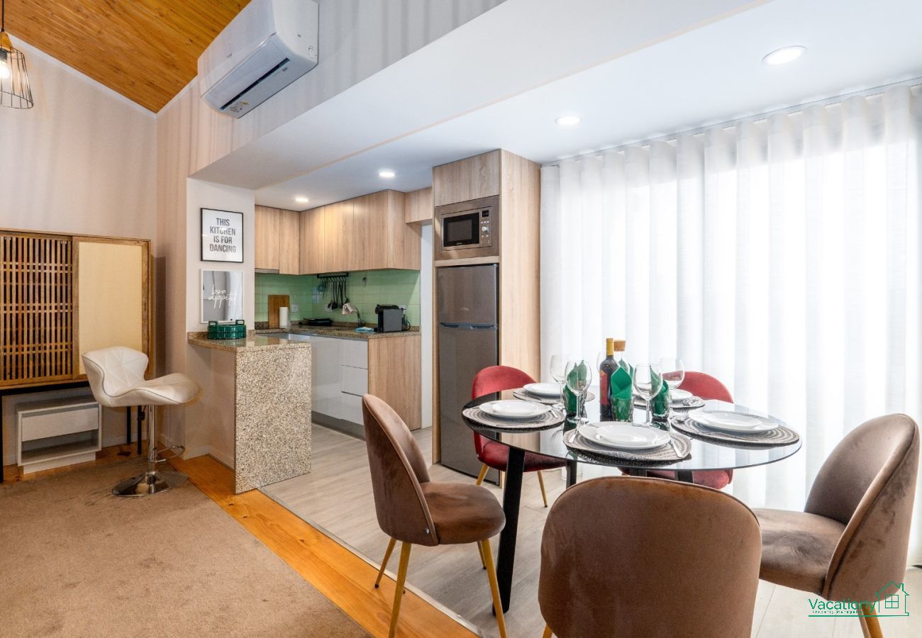 Apartment in Porto - CITY CENTER COMFORT APARTMENT B by VACATIONY
