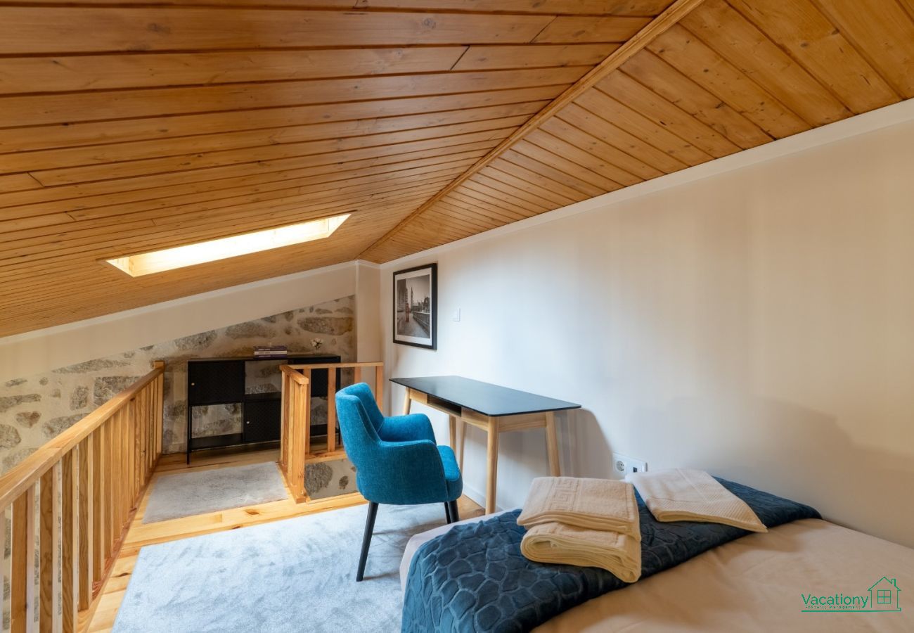 Apartment in Porto - CITY CENTER COMFORT APARTMENT B by VACATIONY