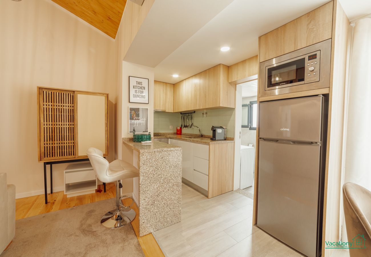 Apartment in Porto - CITY CENTER COMFORT APARTMENT B by VACATIONY