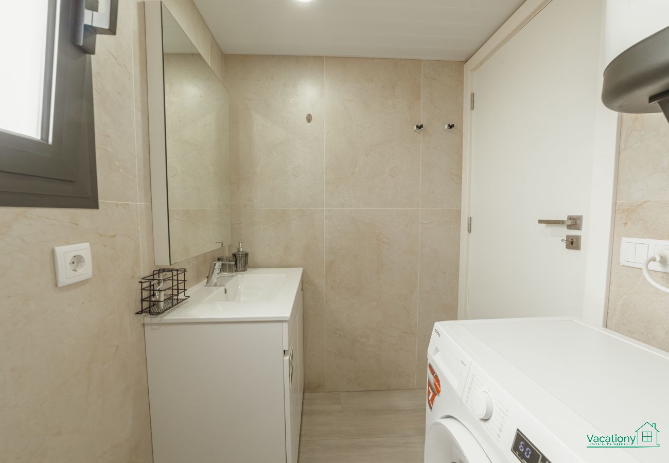Apartment in Porto - CITY CENTER COMFORT APARTMENT B by VACATIONY