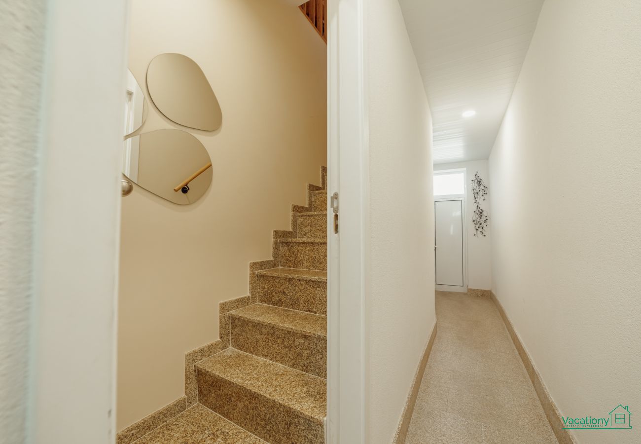Apartment in Porto - CITY CENTER COMFORT APARTMENT B by VACATIONY