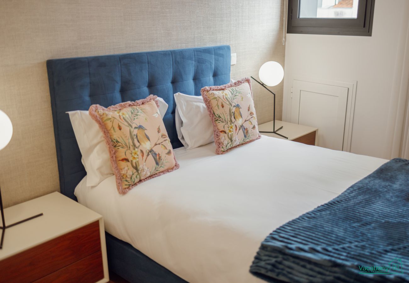 Apartment in Porto - CITY CENTER COMFORT APARTMENT B by VACATIONY