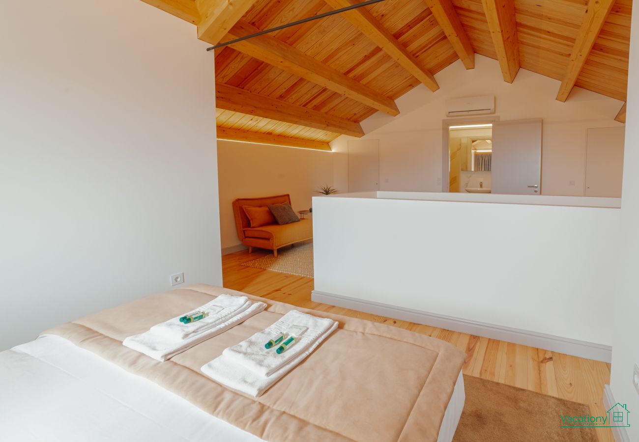Apartment in Porto - DOWNTOWN GOLD BOLHÃO F DUPLEX by VACATIONY