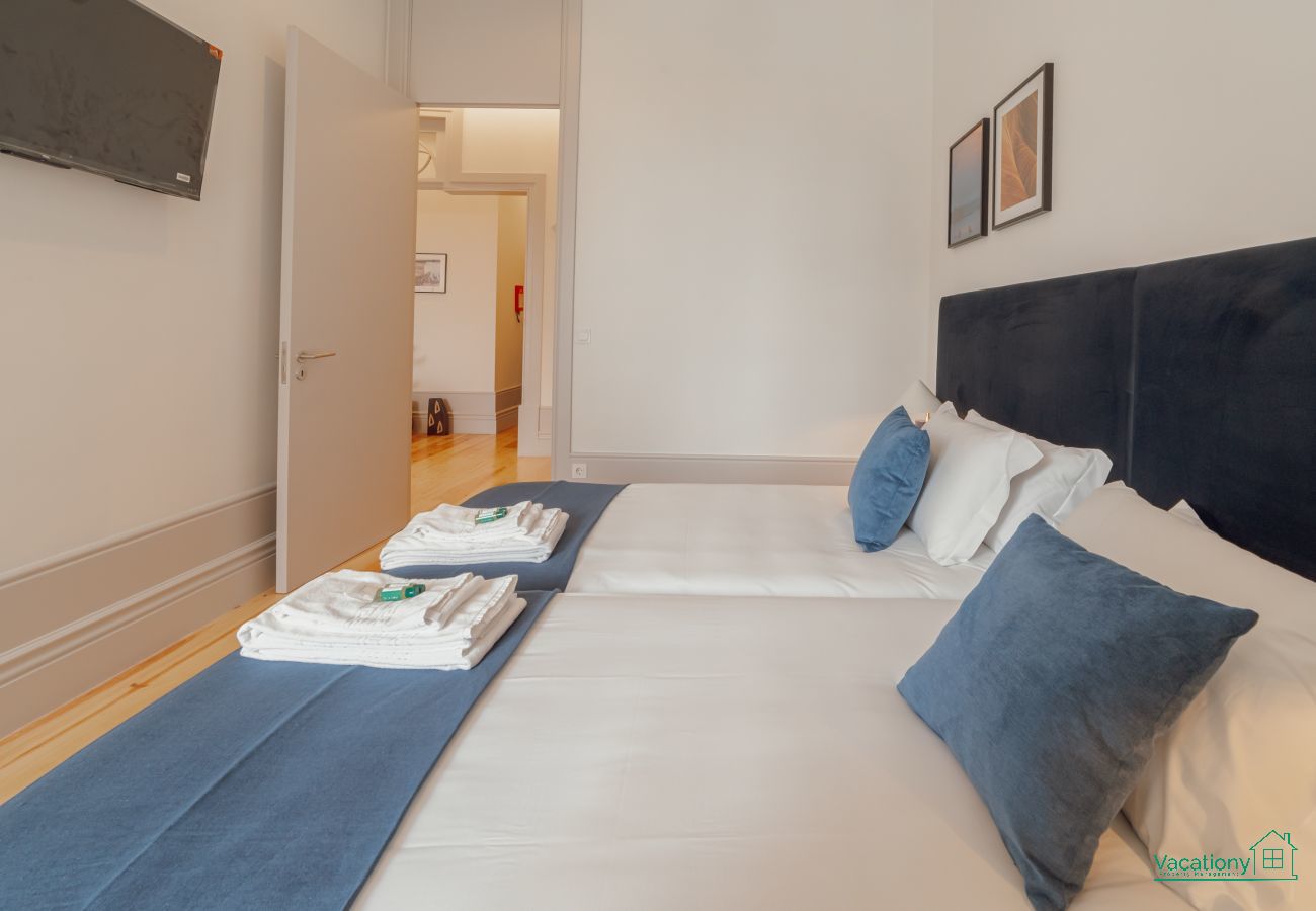 Apartment in Porto - DOWNTOWN GOLD BOLHÃO D by VACATIONY