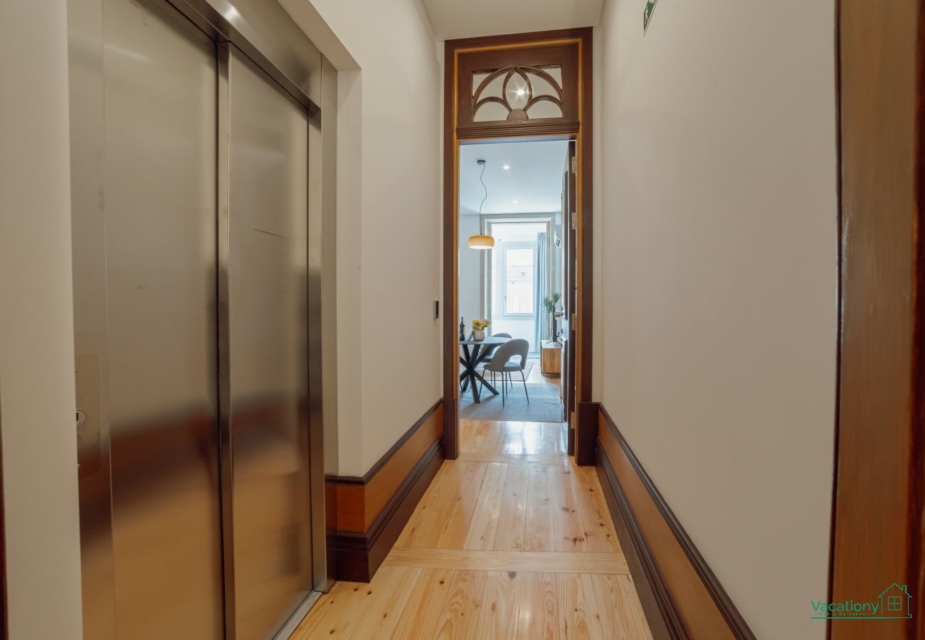 Apartment in Porto - DOWNTOWN GOLD BOLHÃO D by VACATIONY