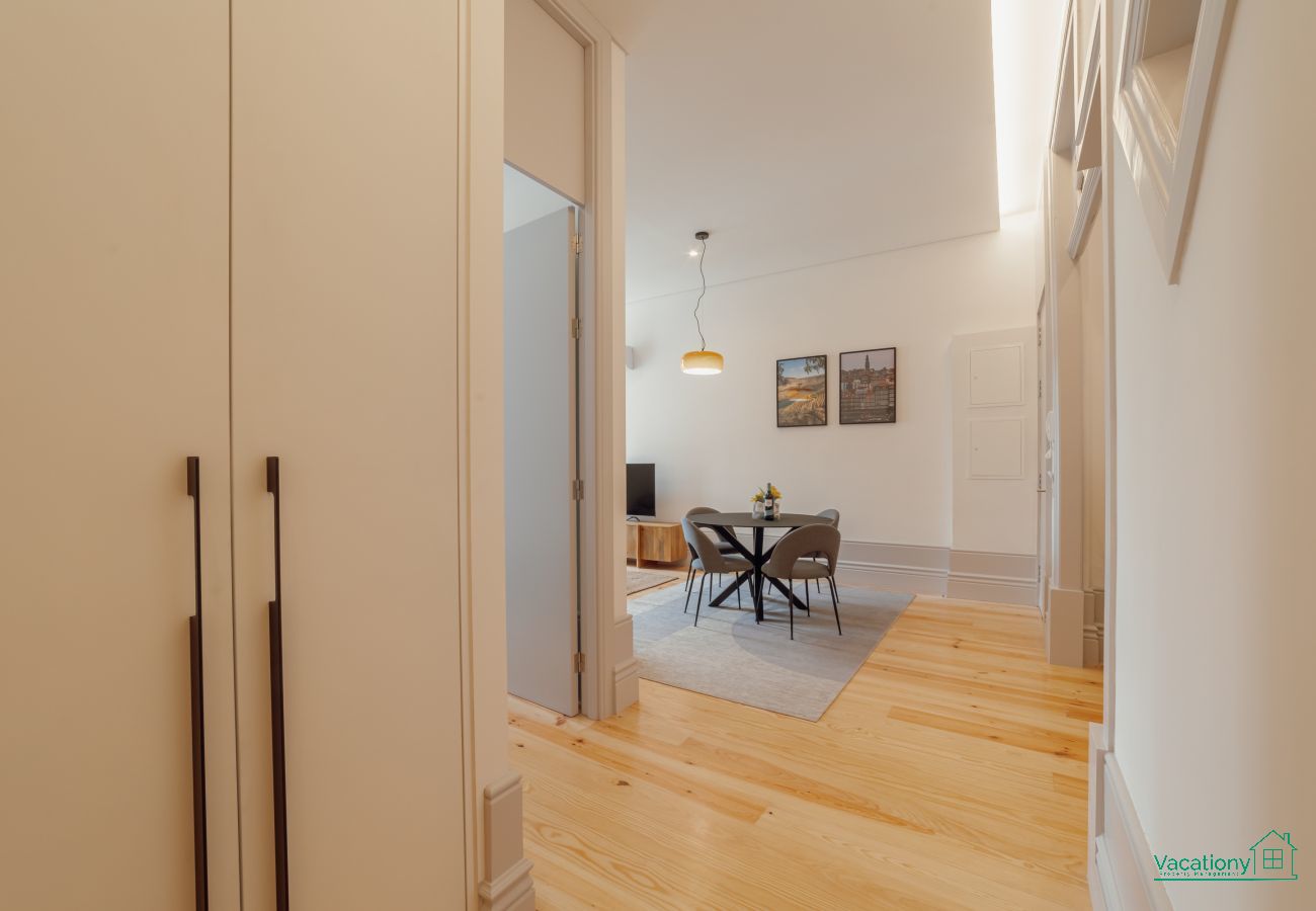 Apartment in Porto - DOWNTOWN GOLD BOLHÃO D by VACATIONY
