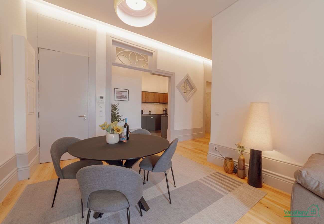 Apartment in Porto - DOWNTOWN GOLD BOLHÃO D by VACATIONY