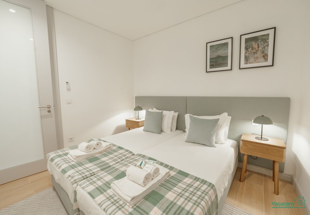 Apartment in Porto - HEART OF PORTO APARTMENT G by VACATIONY
