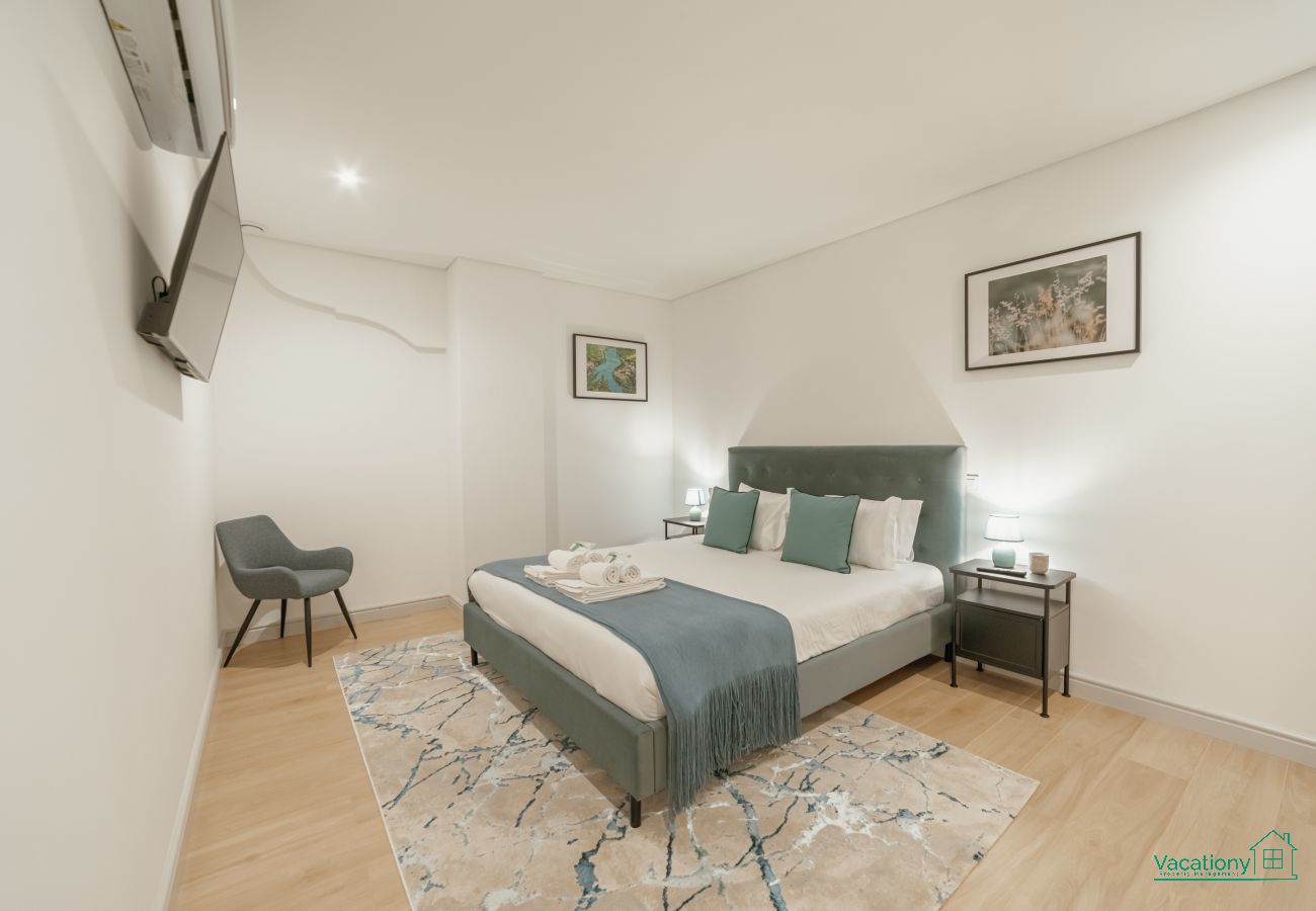 Apartment in Porto - HEART OF PORTO APARTMENT G by VACATIONY