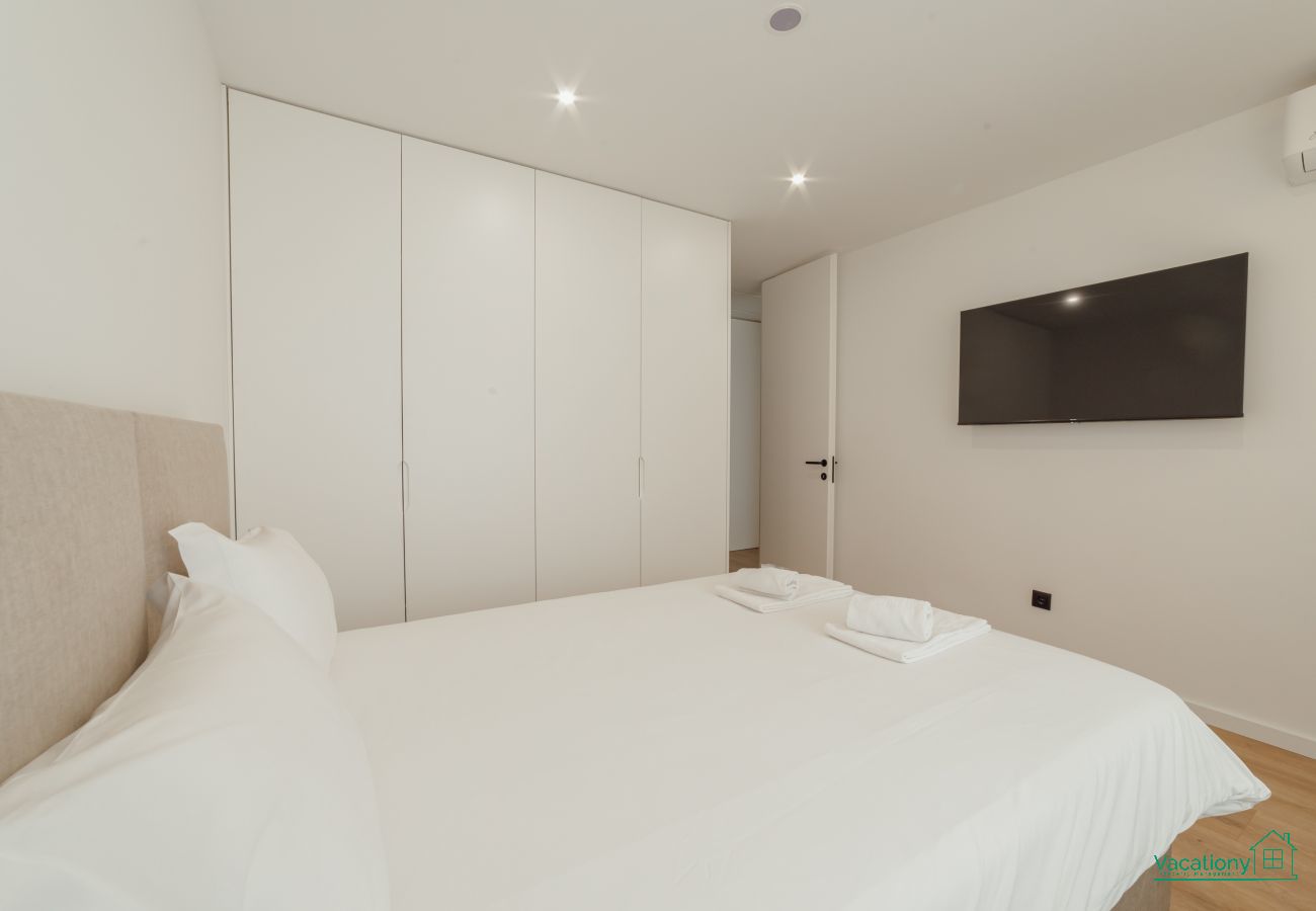 Apartment in Porto - DOWNTOWN PREMIUM with BALCONY by VACATIONY