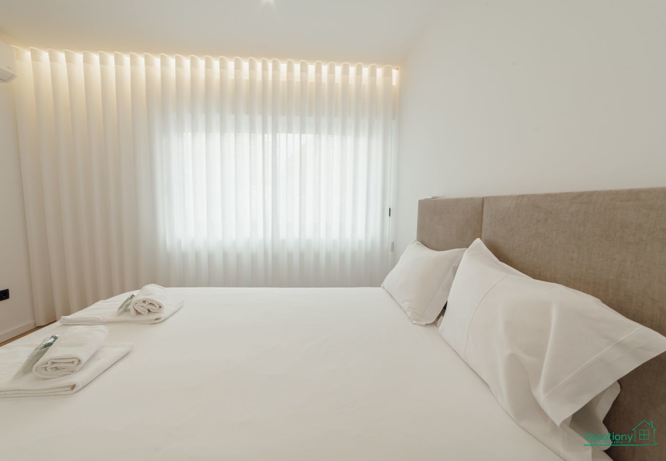 Apartment in Porto - DOWNTOWN PREMIUM with BALCONY by VACATIONY