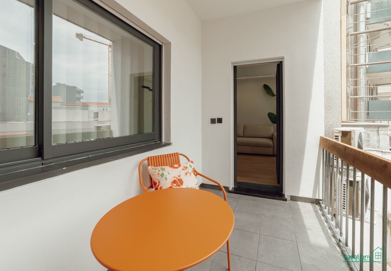 Apartment in Porto - DOWNTOWN PREMIUM with BALCONY by VACATIONY