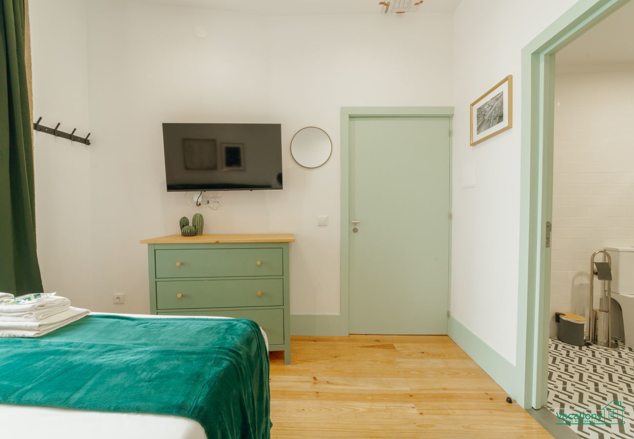 Apartment in Porto - DOWNTOWN SUITE A by VACATIONY