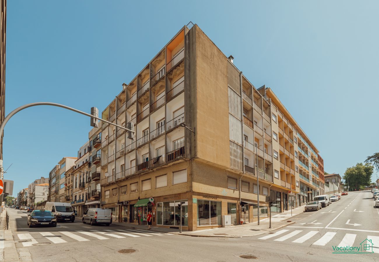 Apartment in Porto - SANTA CATARINA FLAT 2BD with BALCONY by VACATIONY