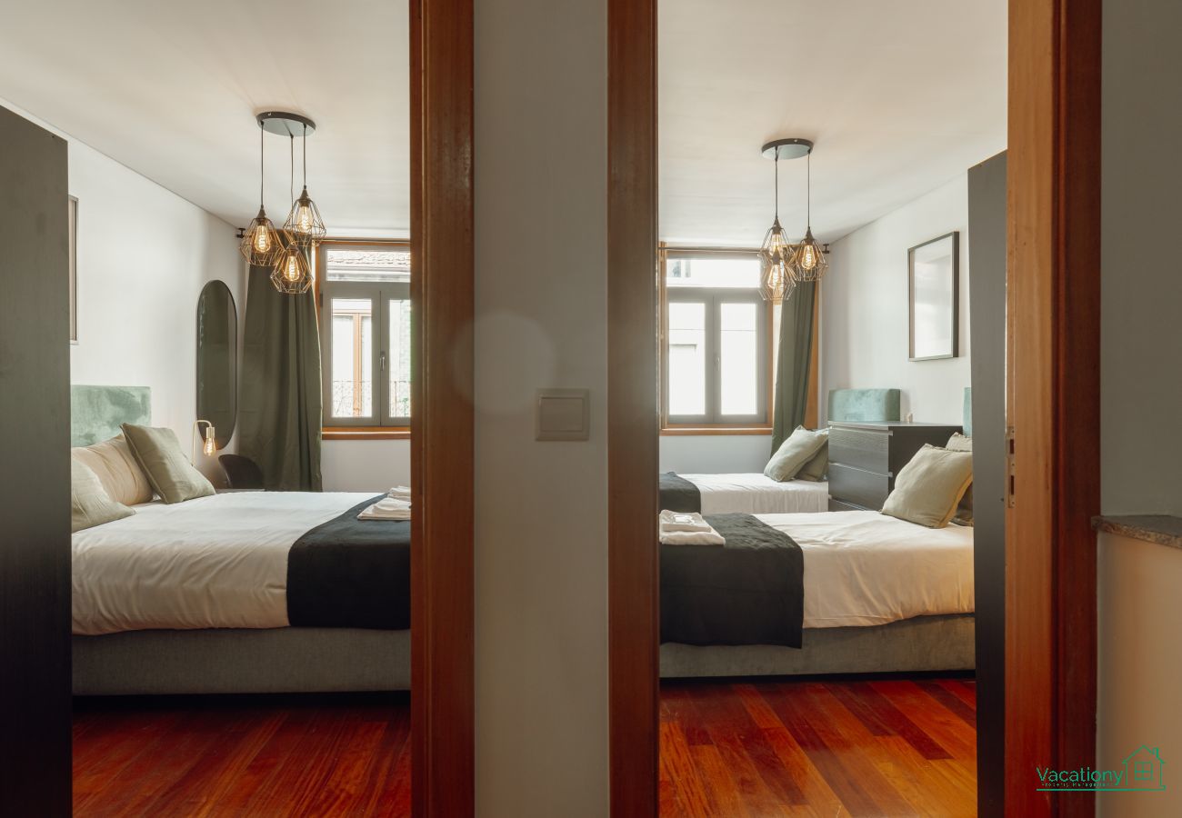 Apartment in Porto - MODERN TERRACE 2BD APARTMENT by VACATIONY