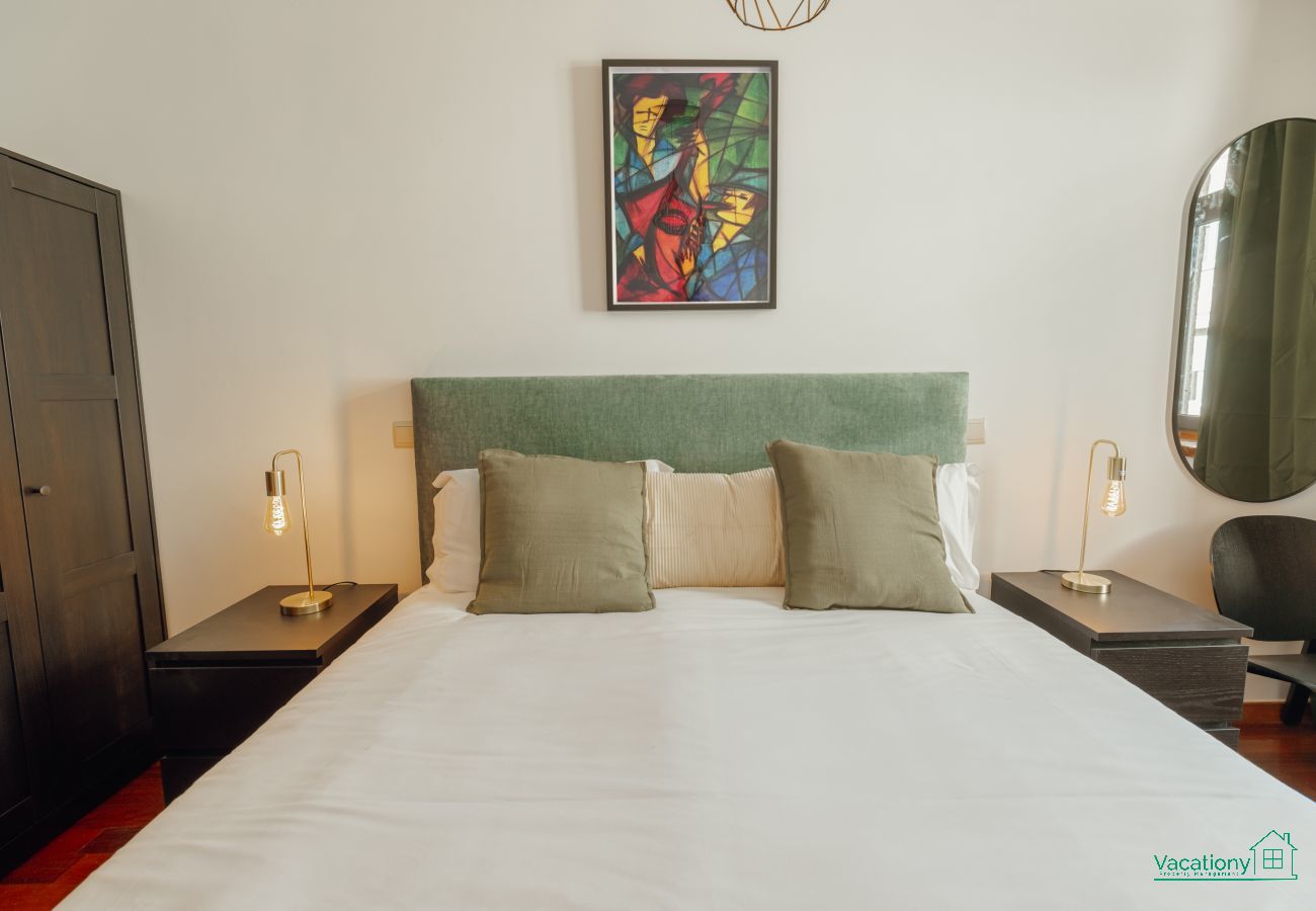 Apartment in Porto - MODERN TERRACE 2BD APARTMENT by VACATIONY