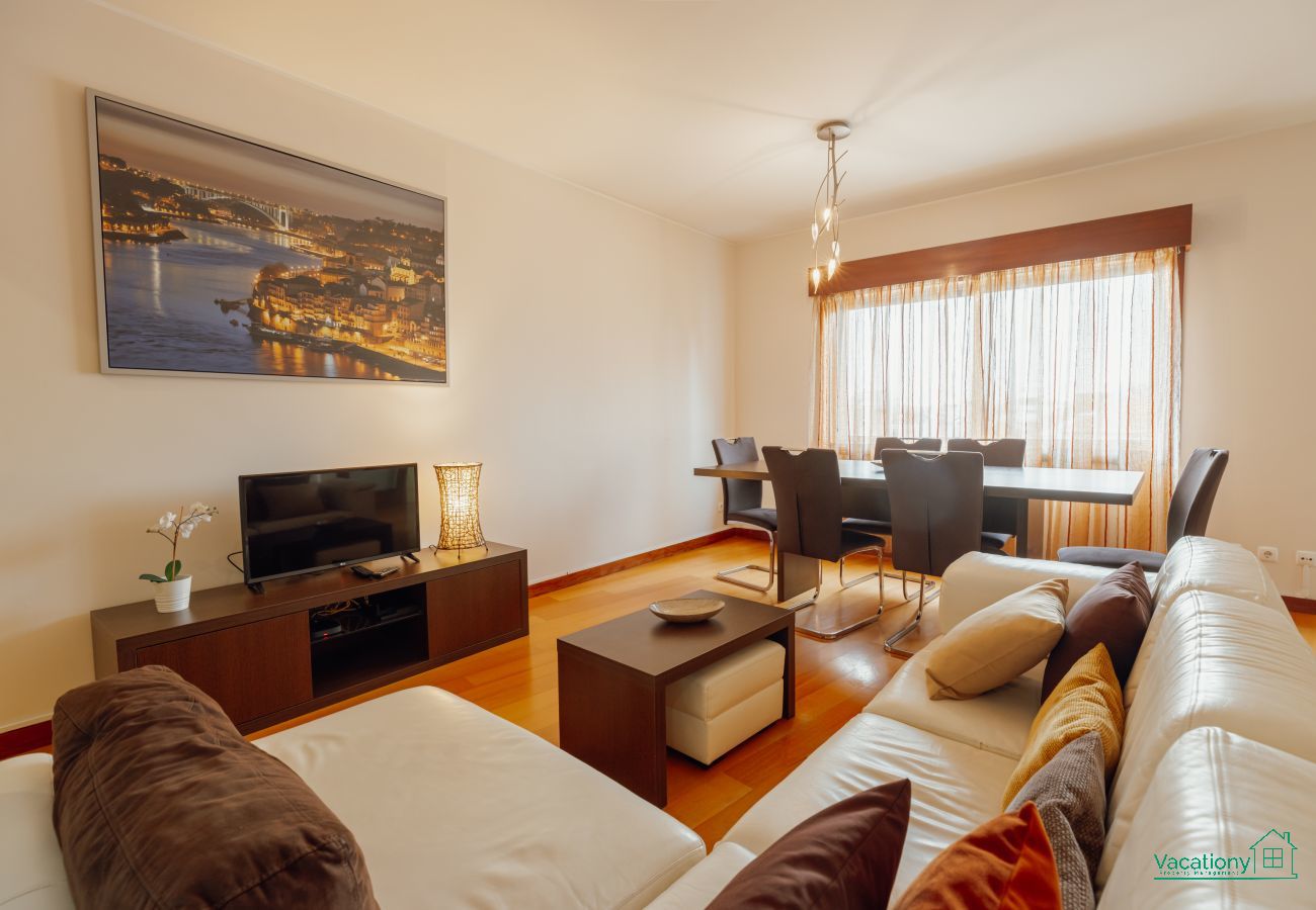 Apartment in Porto - DOWNTOWN DELUXE 3 by VACATIONY