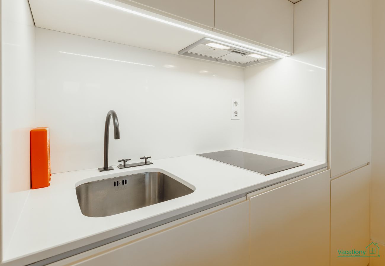 Apartment in Porto - HISTORICAL TAIPAS PINK by VACATIONY