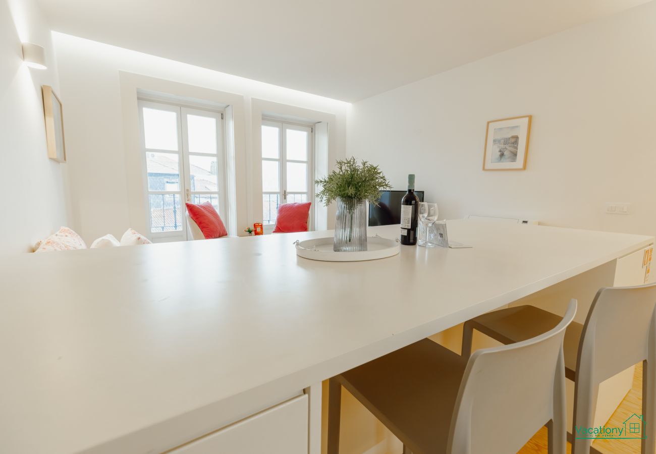 Apartment in Porto - HISTORICAL TAIPAS PINK by VACATIONY