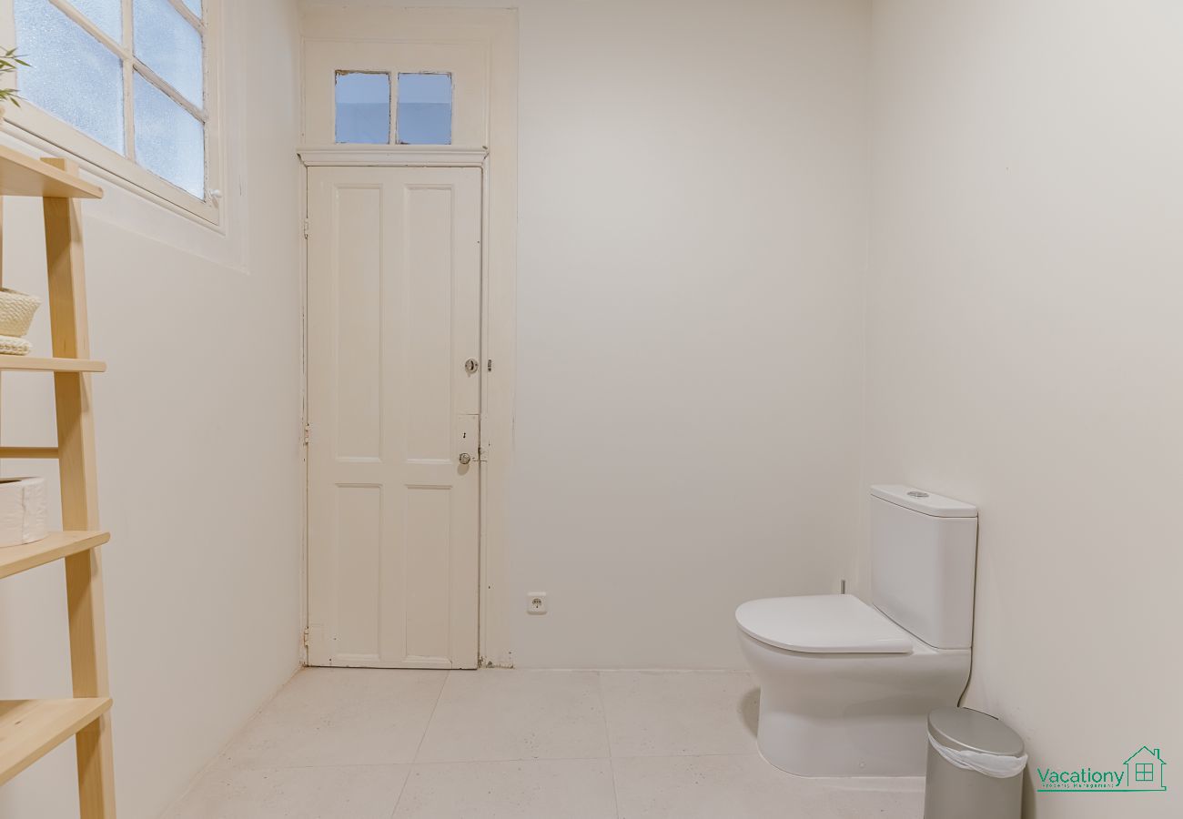 Apartment in Porto - URBAN REFUGE 4BD by VACATIONY