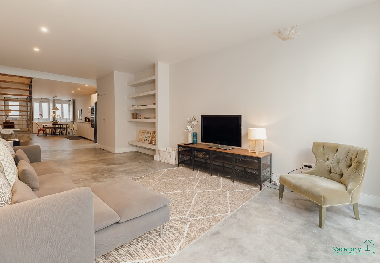 Apartment in Porto - URBAN REFUGE 4BD by VACATIONY