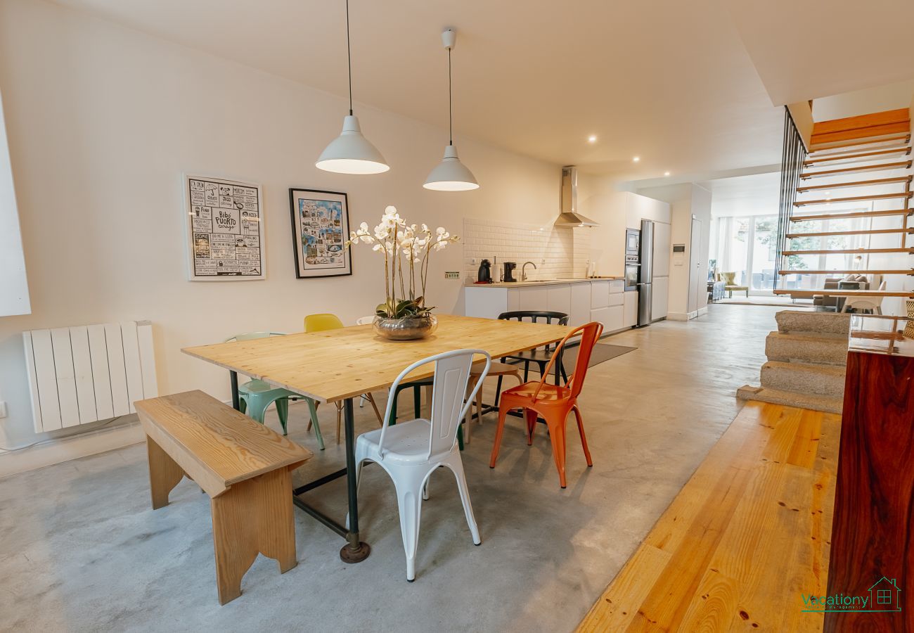 Apartment in Porto - URBAN REFUGE 4BD by VACATIONY