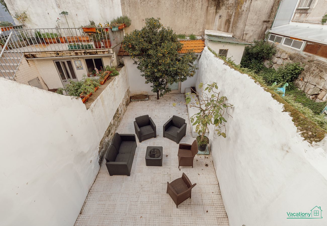 Apartment in Porto - URBAN REFUGE 4BD by VACATIONY