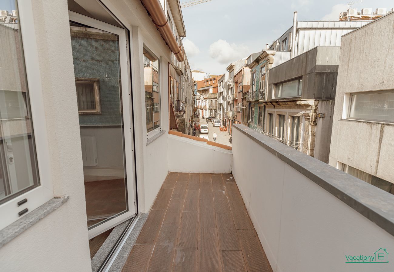 Apartment in Porto - URBAN REFUGE 4BD by VACATIONY