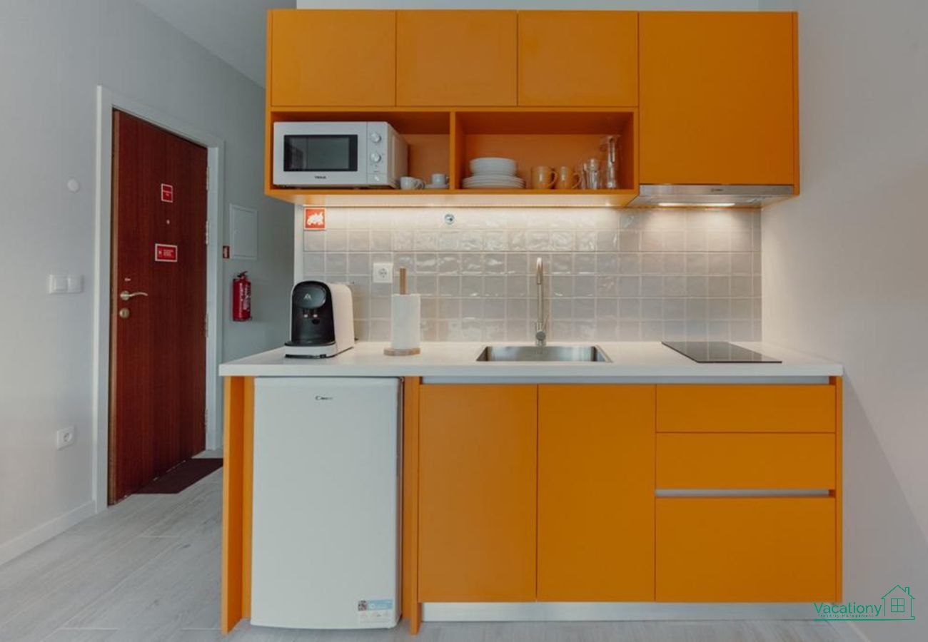 Studio in Porto - COLORFUL STUDIO 1 MUNICIPAL POOL by VACATIONY