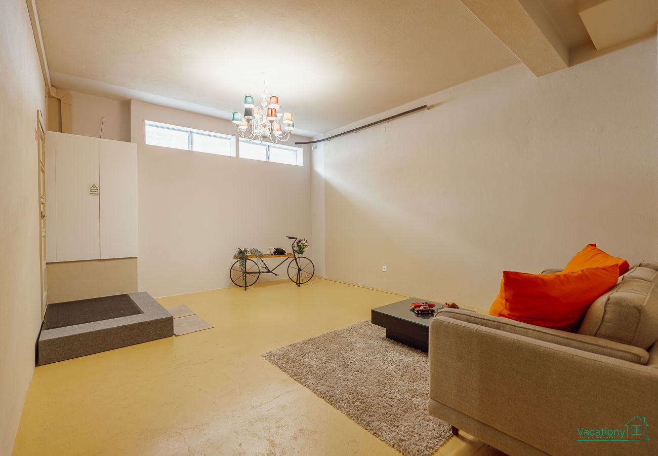 Studio in Porto - COLORFUL STUDIO 3 MUNICIPAL POOL by VACATIONY