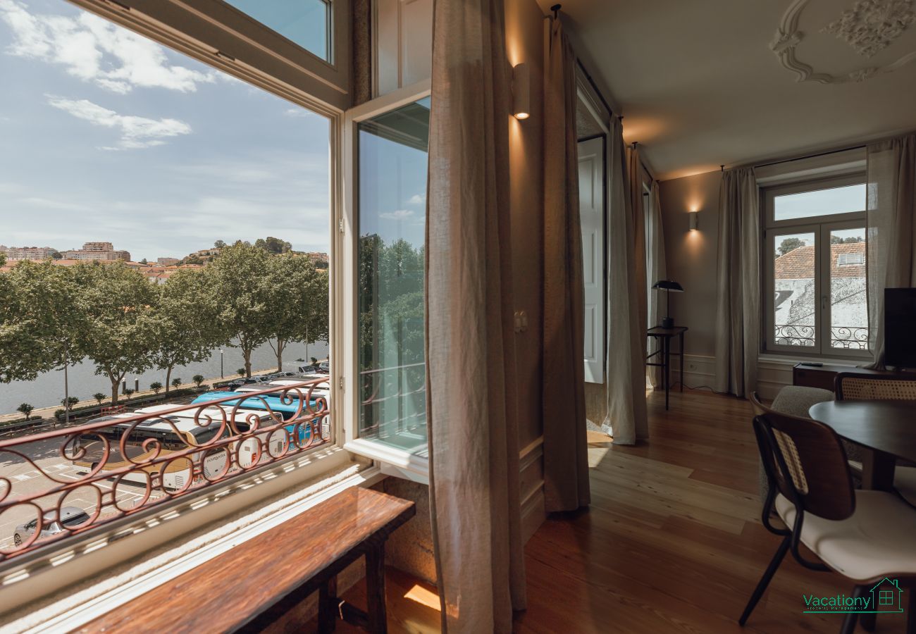 Apartment in Porto - PREMIUM RIVERSIDE AND VIEW by VACATIONY