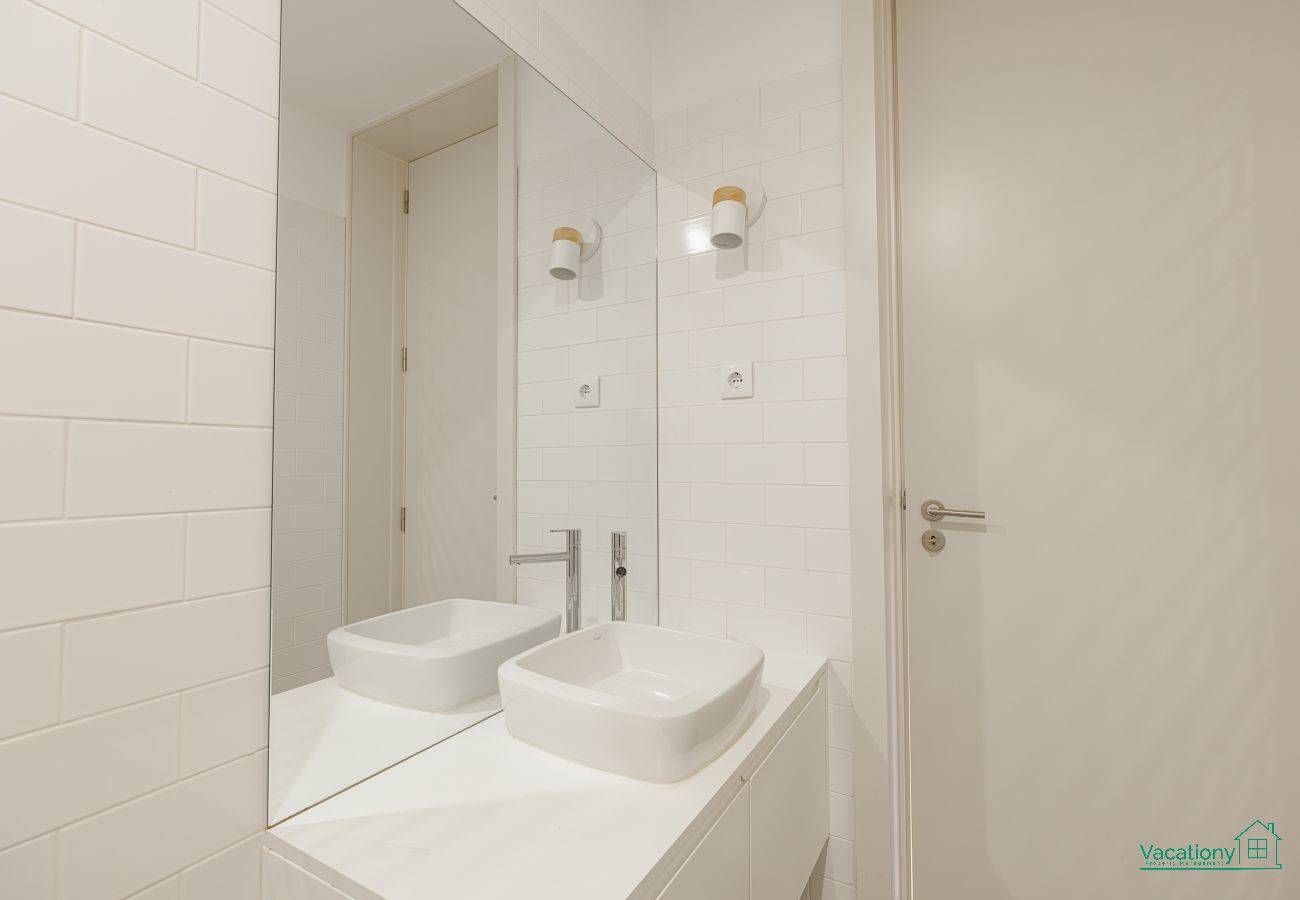 Apartment in Porto - BOAVISTA CHARMING by VACATIONY