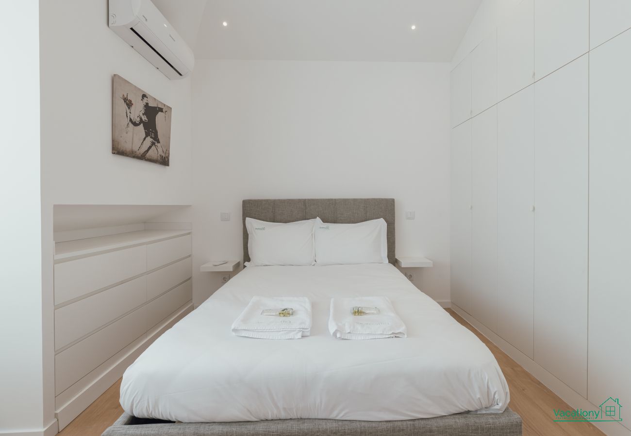 Apartment in Porto - MODERN LAPA DUPLEX E by VACATIONY