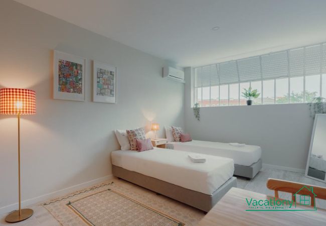 Estudio en Porto - COLORFUL STUDIO 1 MUNICIPAL POOL by VACATIONY