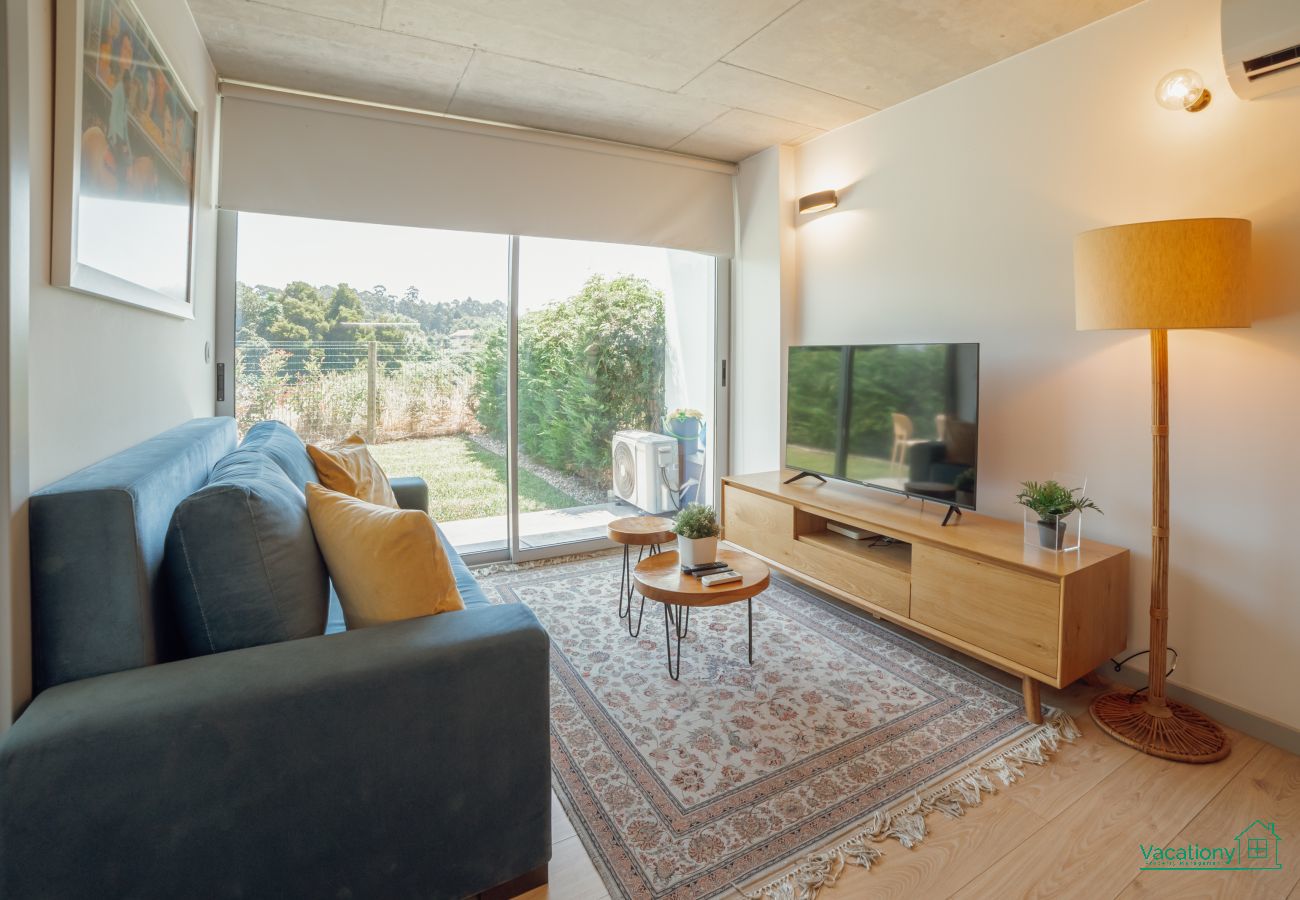Apartamento en Vila Nova de Gaia - AMAZING DESIGN GARDEN with POOL by VACATIONY