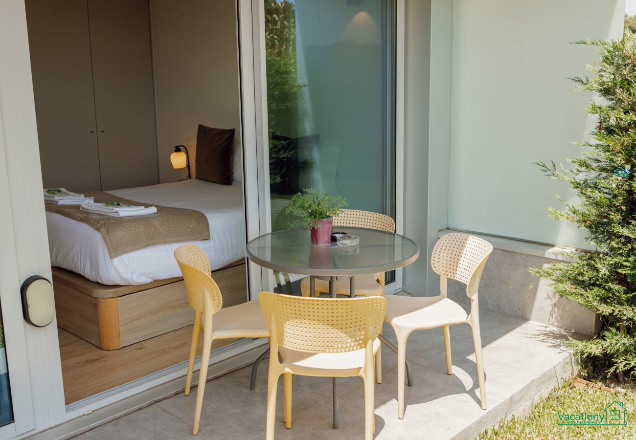 Apartamento en Vila Nova de Gaia - AMAZING DESIGN GARDEN with POOL by VACATIONY