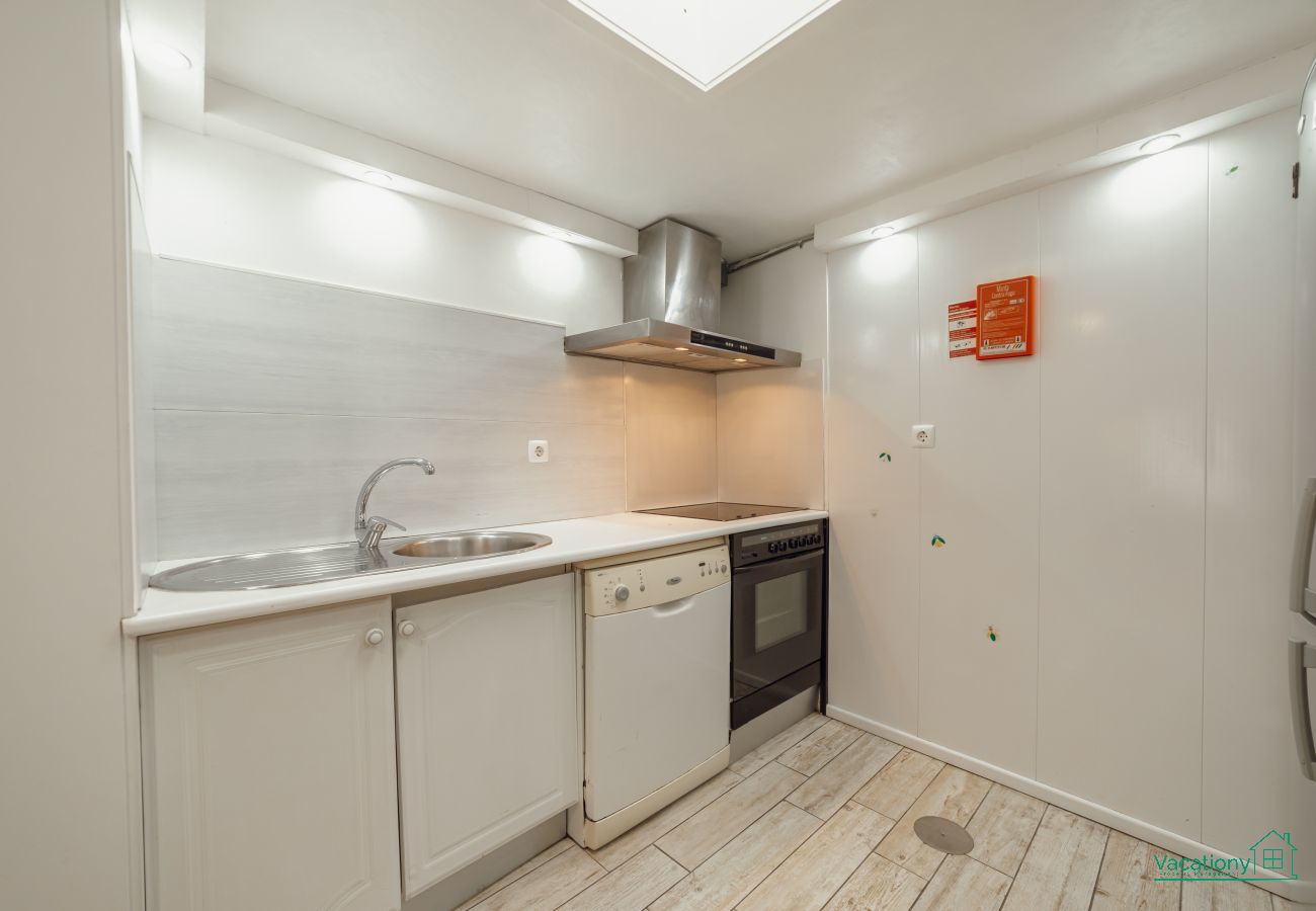 Apartamento en Oporto - PORTO WINDOW TERRACE & JACUZZI HOUSE by VACATIONY