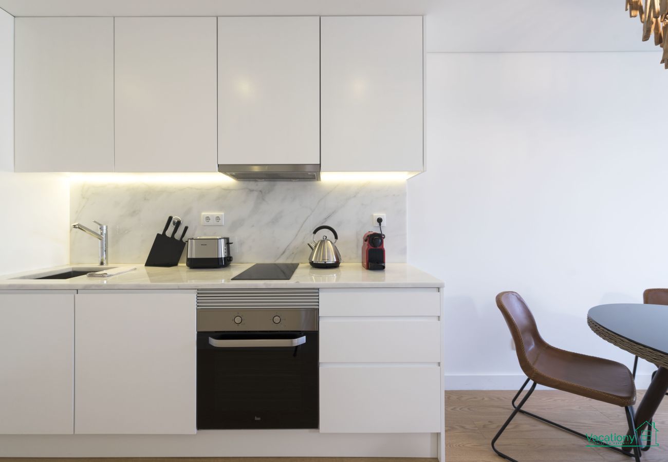 Apartamento en Oporto - DOWNTOWN BRIGHT & BALCONY APARTMENT by VACATIONY