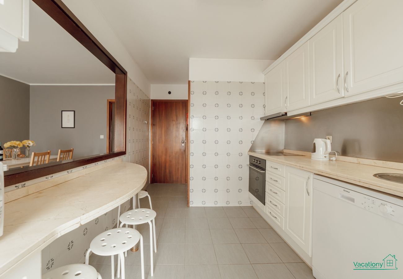 Apartamento en Oporto - ESPINHO MODERN 3 BEDROOM APARTMENT by VACATIONY