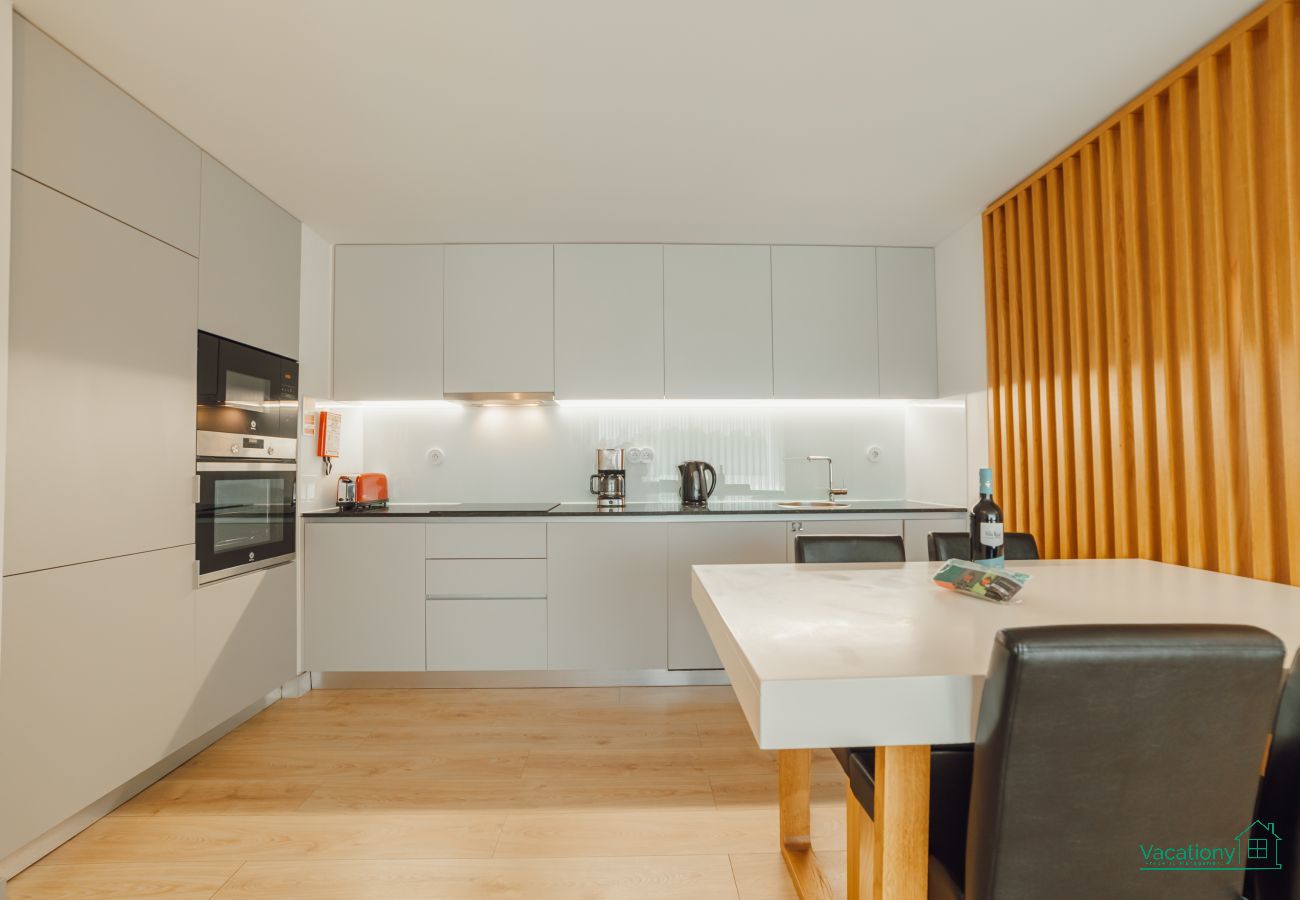 Apartamento en Oporto - AMAZING RIVERVIEW APARTMENT w/ POOL by VACATIONY