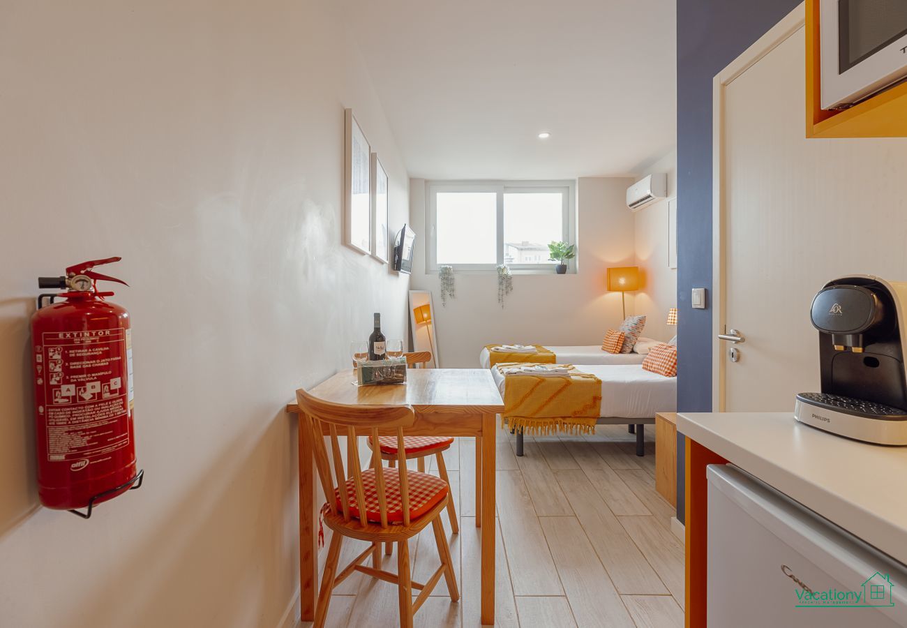 Estudio en Oporto - COLORFUL STUDIO 2 MUNICIPAL POOL by VACATIONY