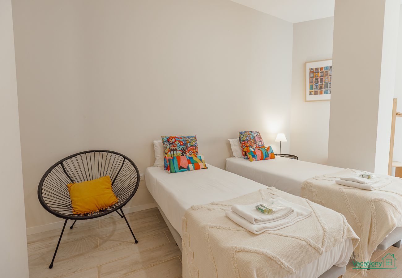 Estudio en Oporto - COLORFUL STUDIO 4 MUNICIPAL POOL by VACATIONY