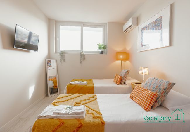 Studio à Porto - COLORFUL STUDIO 2 MUNICIPAL POOL by VACATIONY