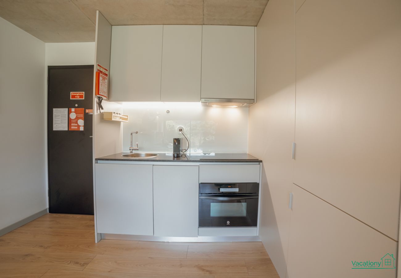 Appartement à Vila Nova de Gaia - AMAZING DESIGN GARDEN with POOL by VACATIONY