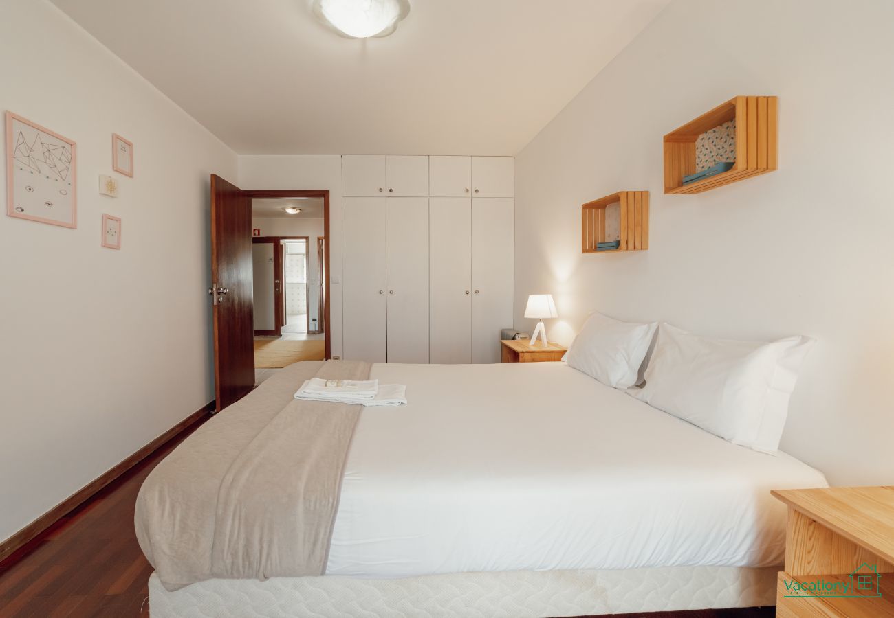 Appartement à Porto - ESPINHO MODERN 3 BEDROOM APARTMENT by VACATIONY