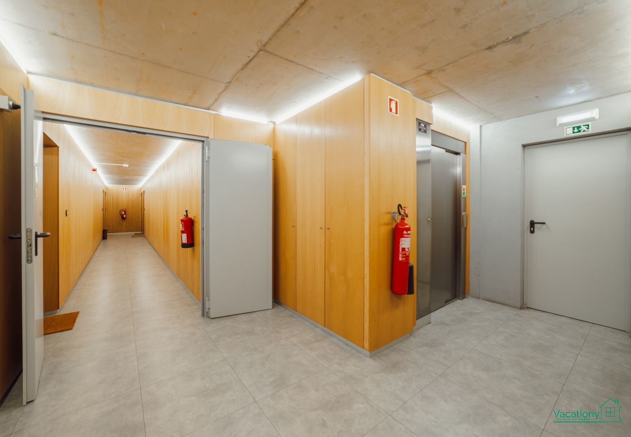 Appartement à Porto - AMAZING RIVERVIEW APARTMENT w/ POOL by VACATIONY